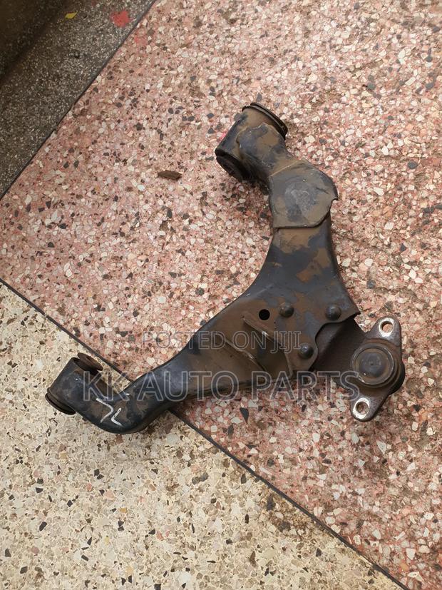 Toyota Hiace 7l Upper Control Arm - thumbnail 3