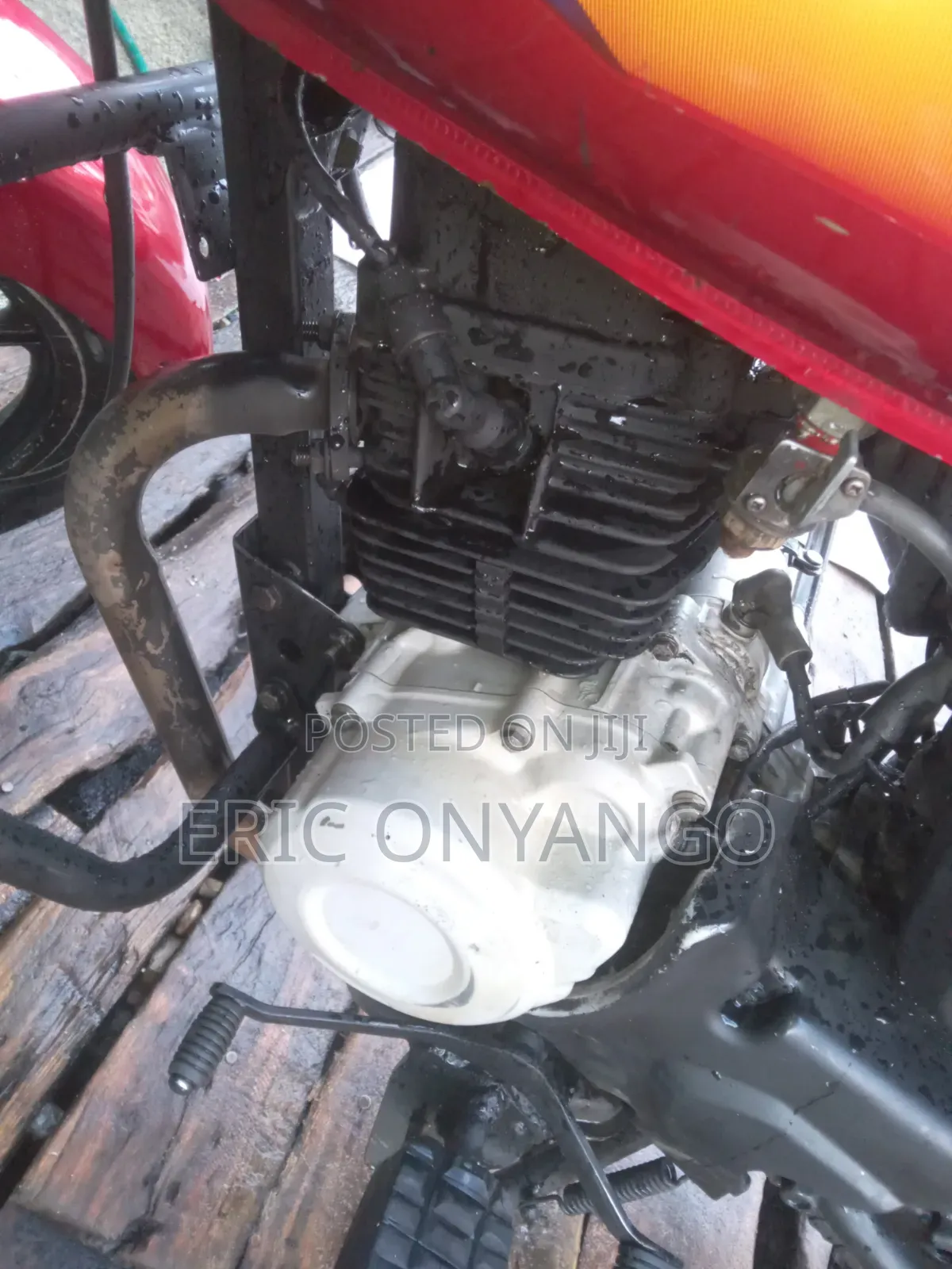 Bajaj Boxer 150 UG 2021 Red