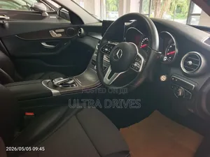 Mercedes-Benz C180 2018 Black