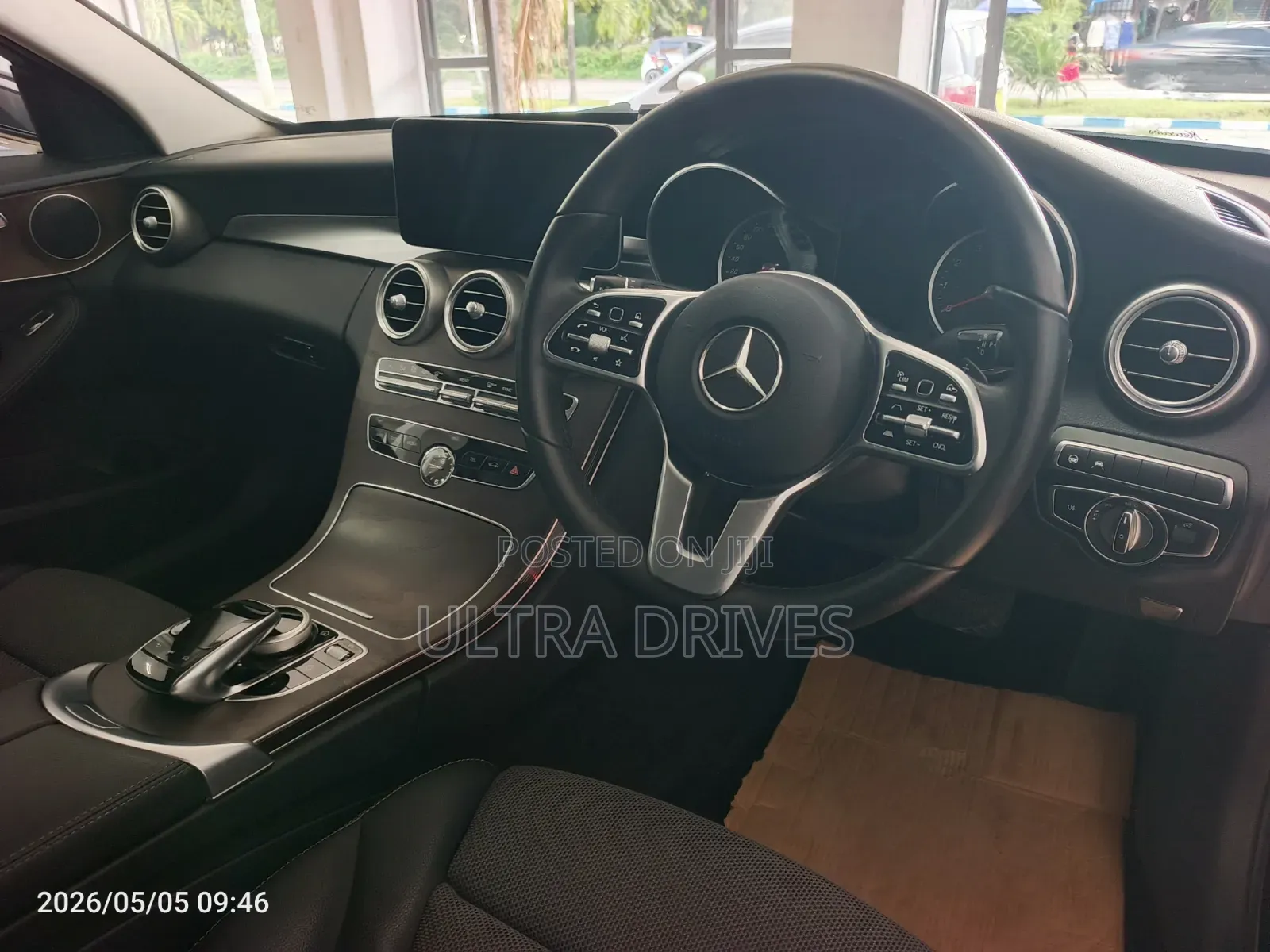 Mercedes-Benz C180 2018 Black