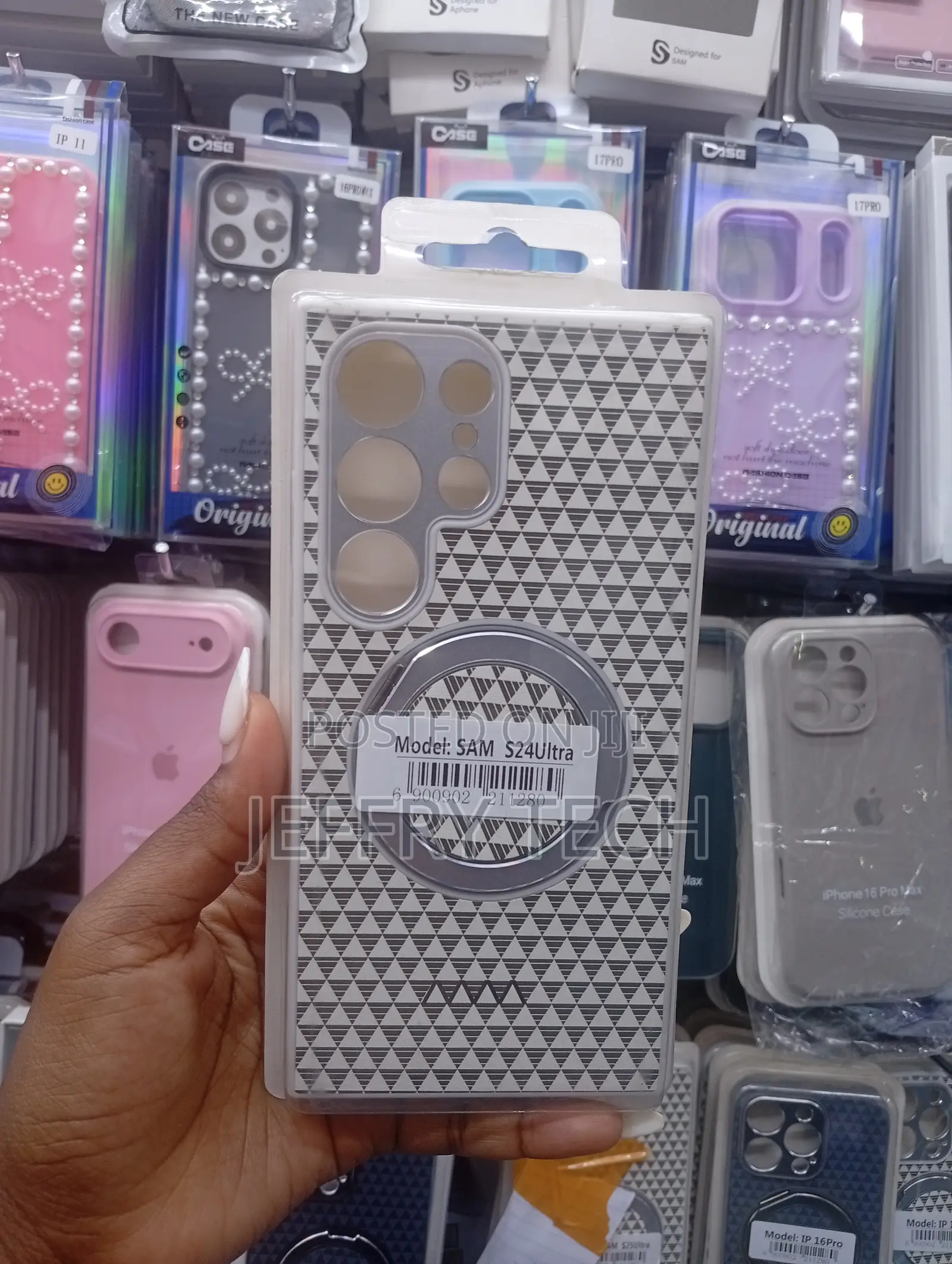Samsung Galaxy S24 Ultra, a Built-in Ring Holder Case
