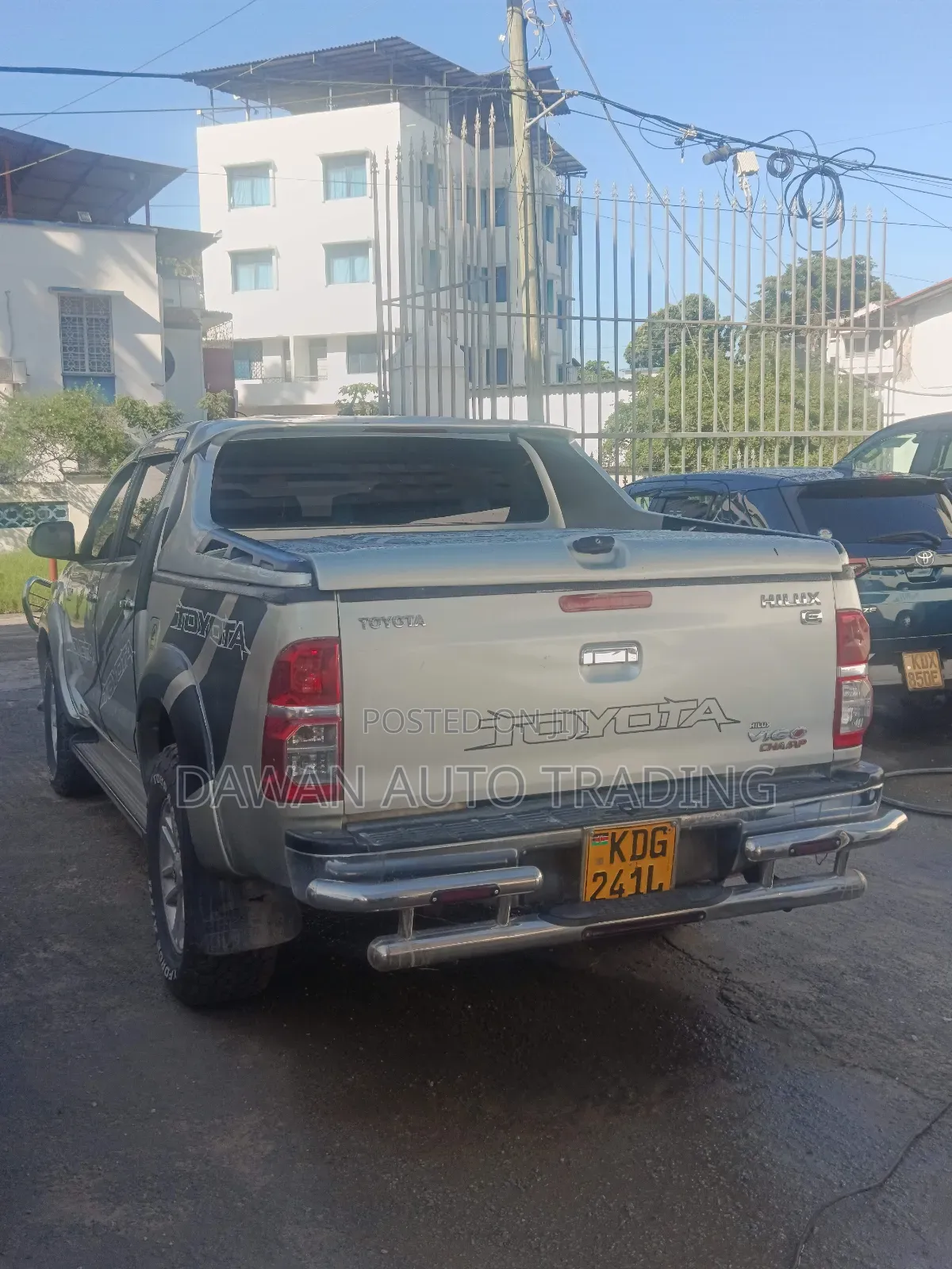 Toyota Hilux 2015 Silver