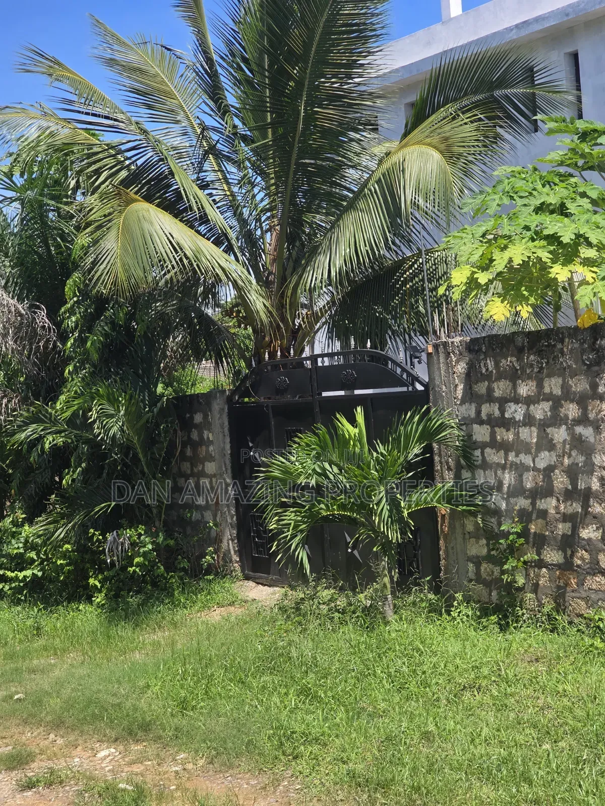 50 by 100 Plot Mtwapa Kizingitini for Sale Fully Fenced With Perimeter