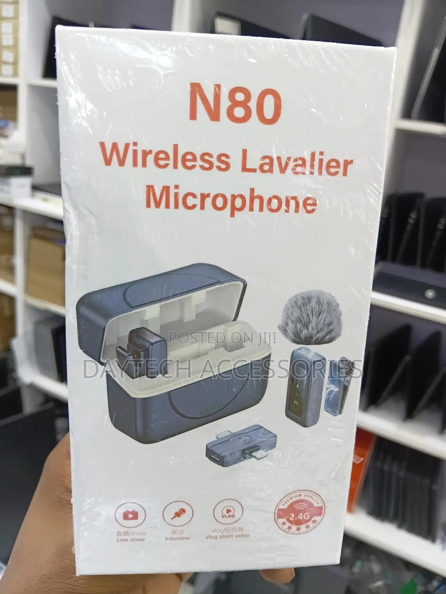 N80 Wireless Lavalier Microphone Set With a Digital Display - Blackl
