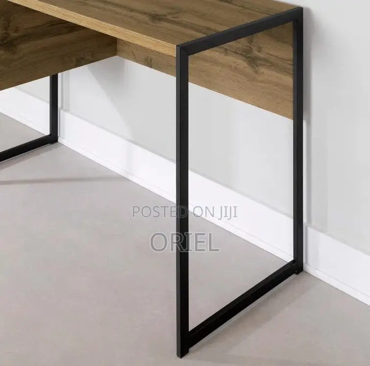 Office Desk : 1.2m Generic Office Computer Desk