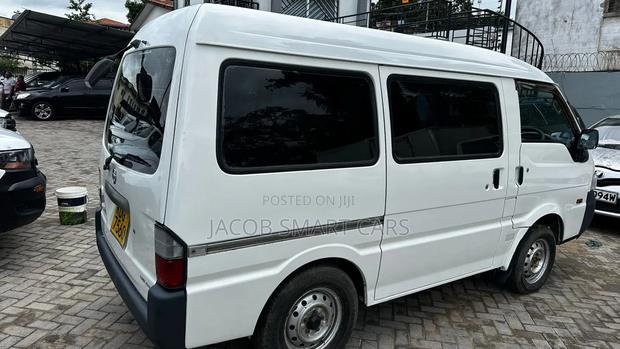 Mazda Bongo 2015 White - thumbnail 5