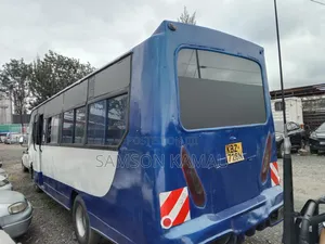 Isuzu NQR 2000 White