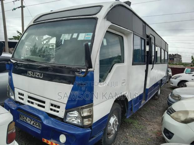 Isuzu NQR 2000 White - thumbnail 4