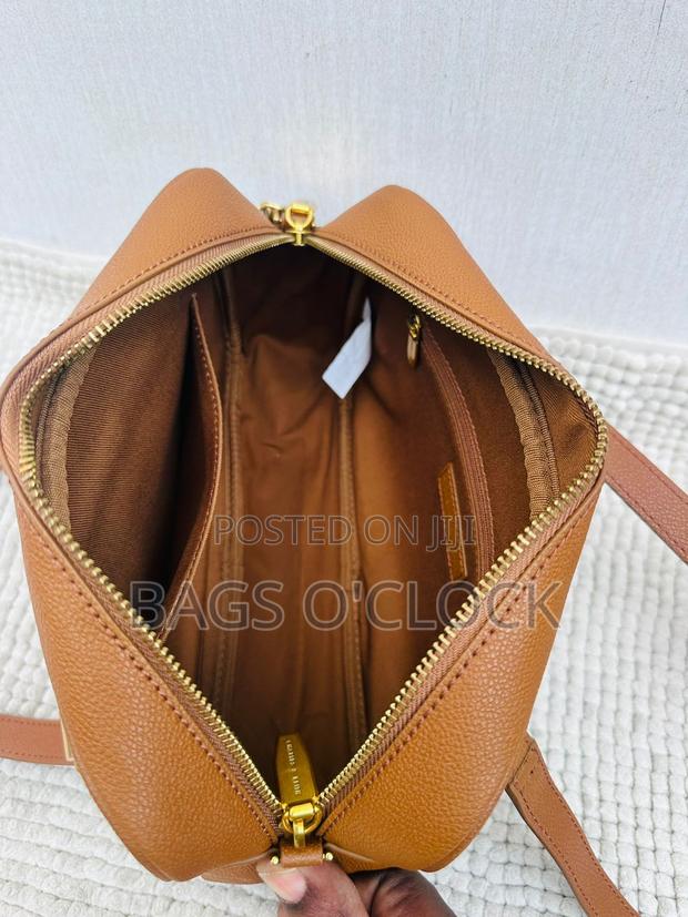 Charles Keith Avis Boxy Shoulder Bag – Brown - thumbnail 3