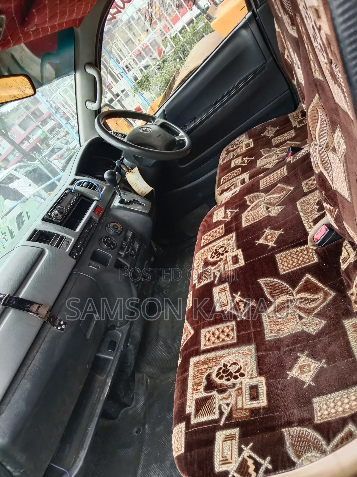 Toyota HiAce 2014 Green