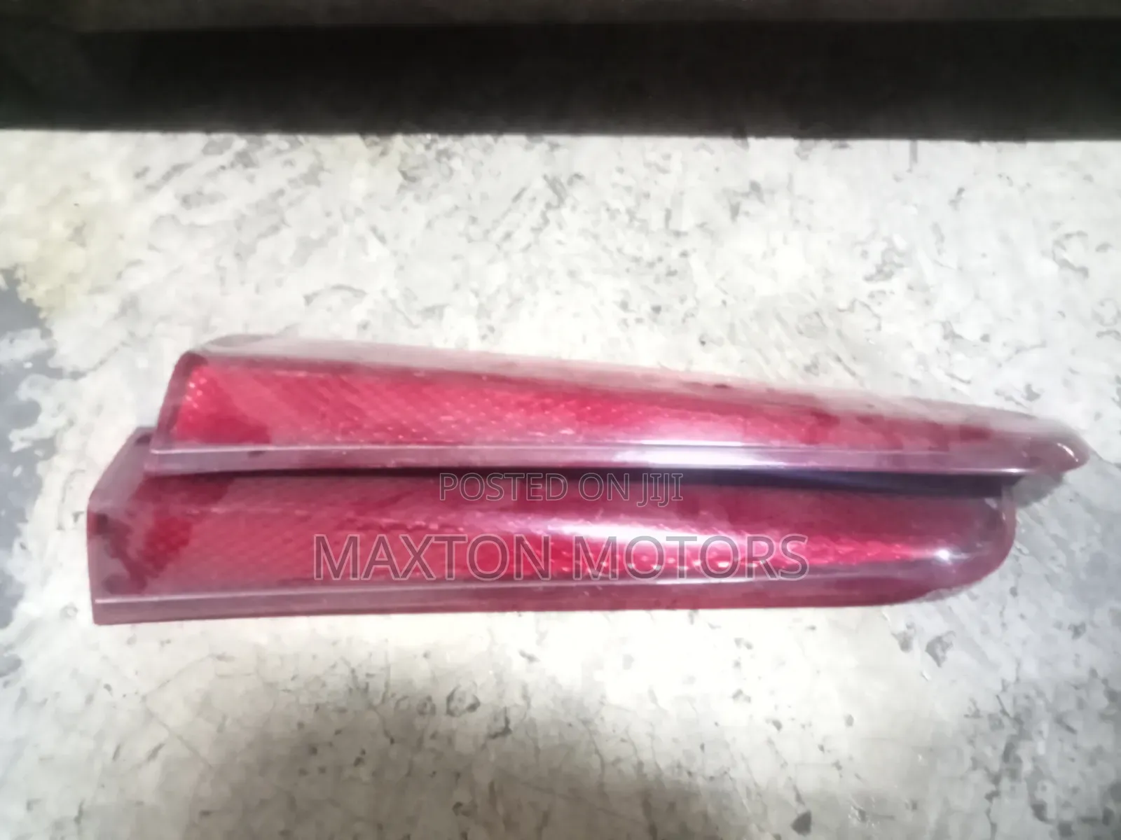 Upper Taillight Finisher Nissan Note E11