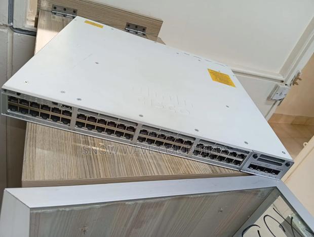 Cisco Catalyst 9300l-48p-E- 48 Port Poe+ 4x1g Network Essentials