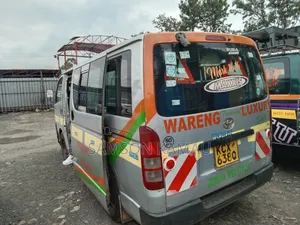 Toyota HiAce 2014 Silver