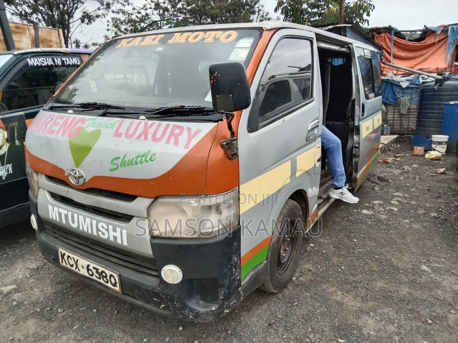 Toyota HiAce 2014 Silver