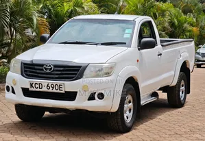 Toyota Hilux 2015 White