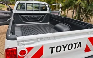 Toyota Hilux 2015 White