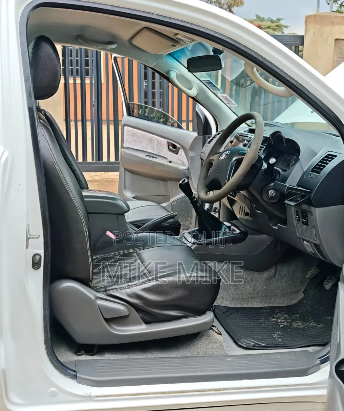 Toyota Hilux 2015 White