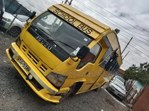 Isuzu NQR 2015 White