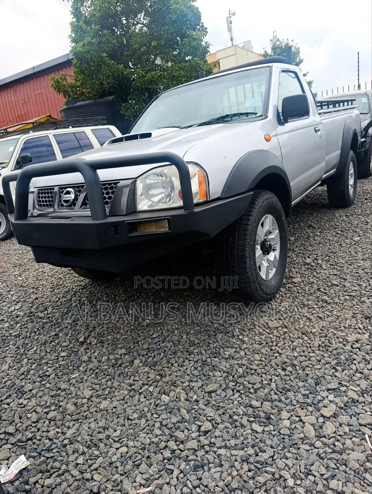 Nissan Hardbody 2016 Silver