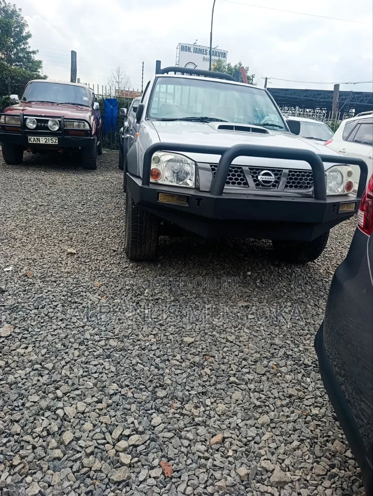Nissan Hardbody 2016 Silver
