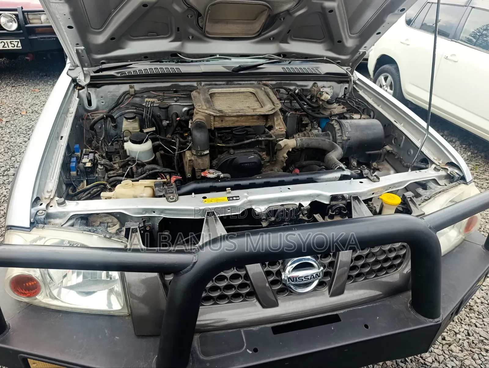 Nissan Hardbody 2016 Silver