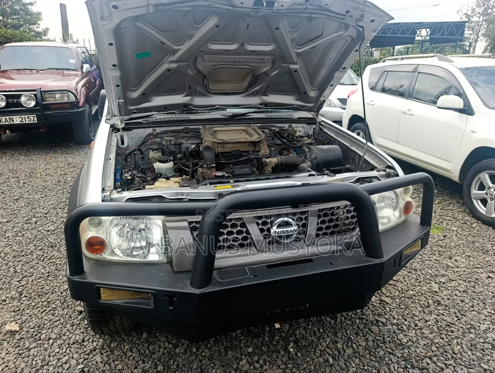Nissan Hardbody 2016 Silver