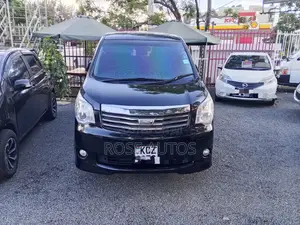 Toyota Noah 2013 Black