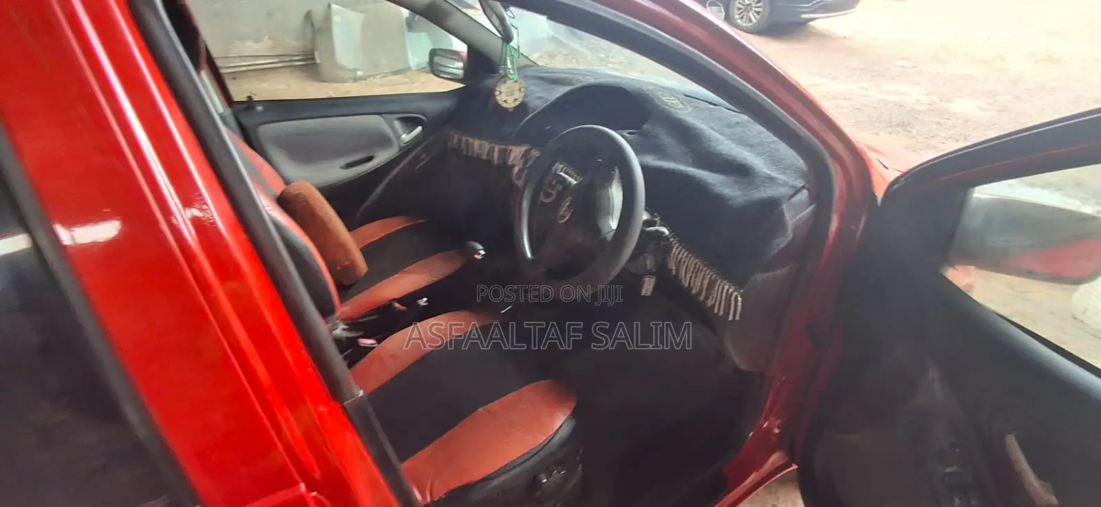 Toyota Vitz 2010 Red