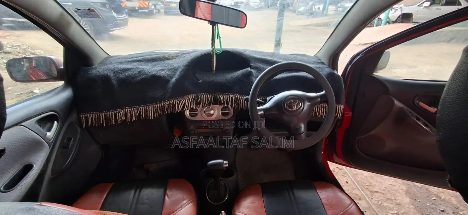 Toyota Vitz 2010 Red