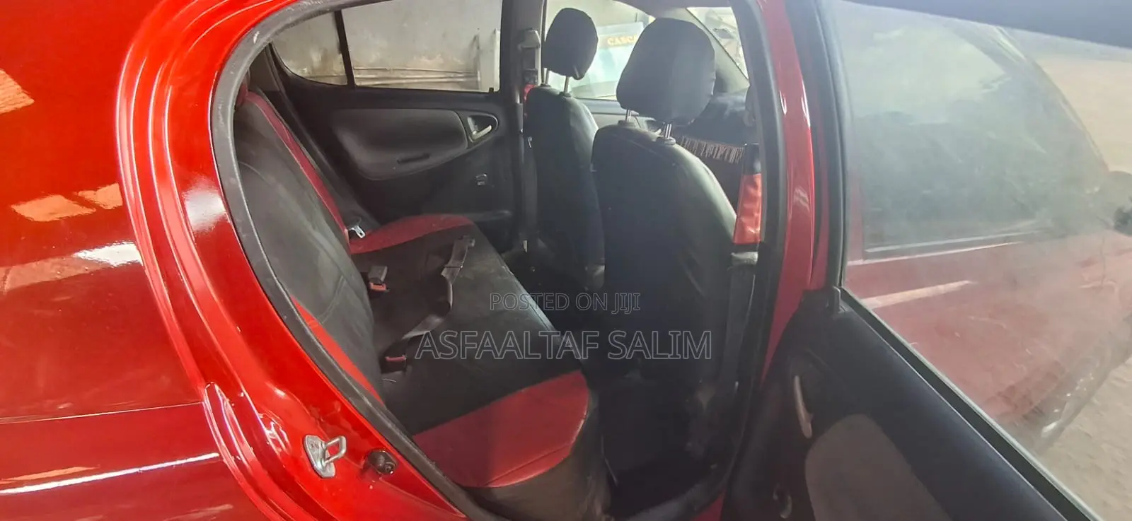 Toyota Vitz 2010 Red