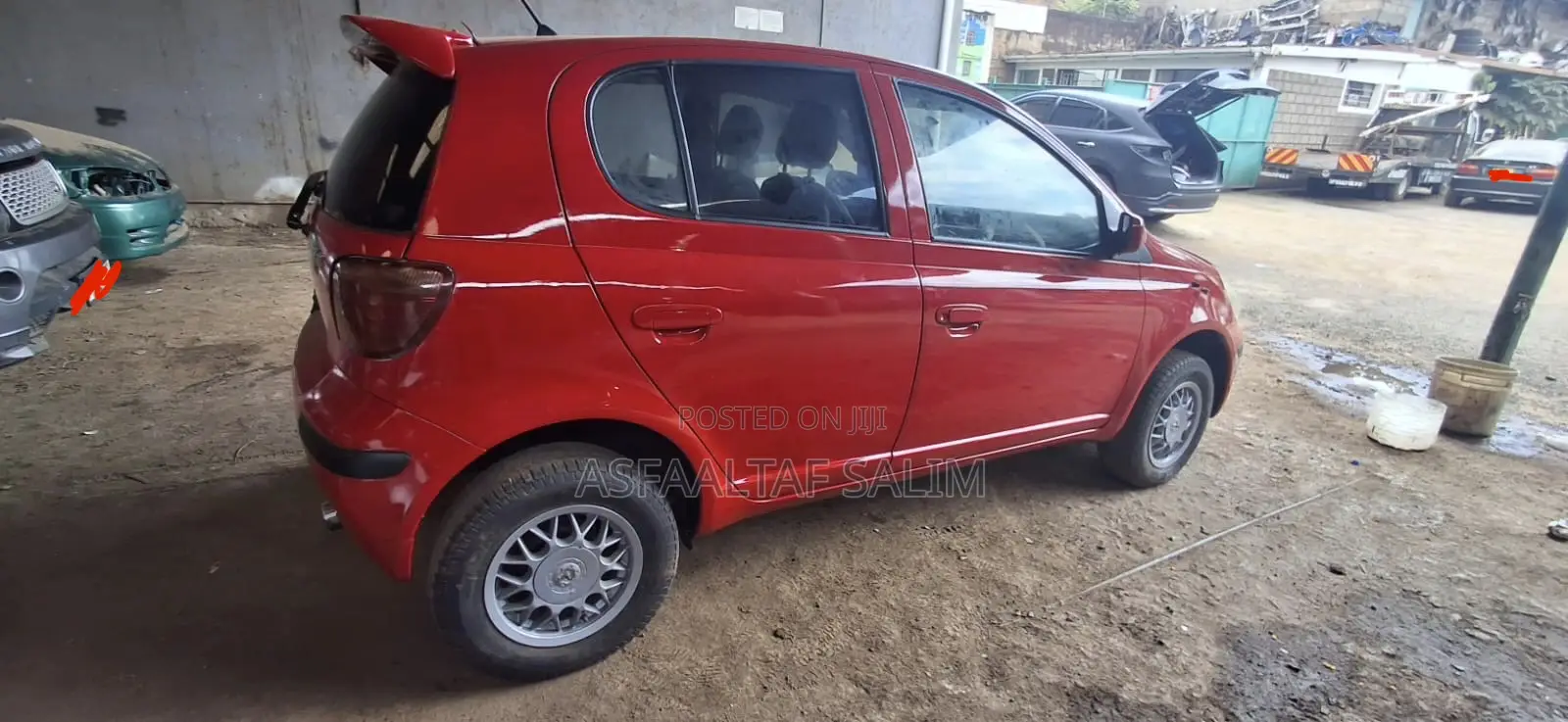 Toyota Vitz 2010 Red