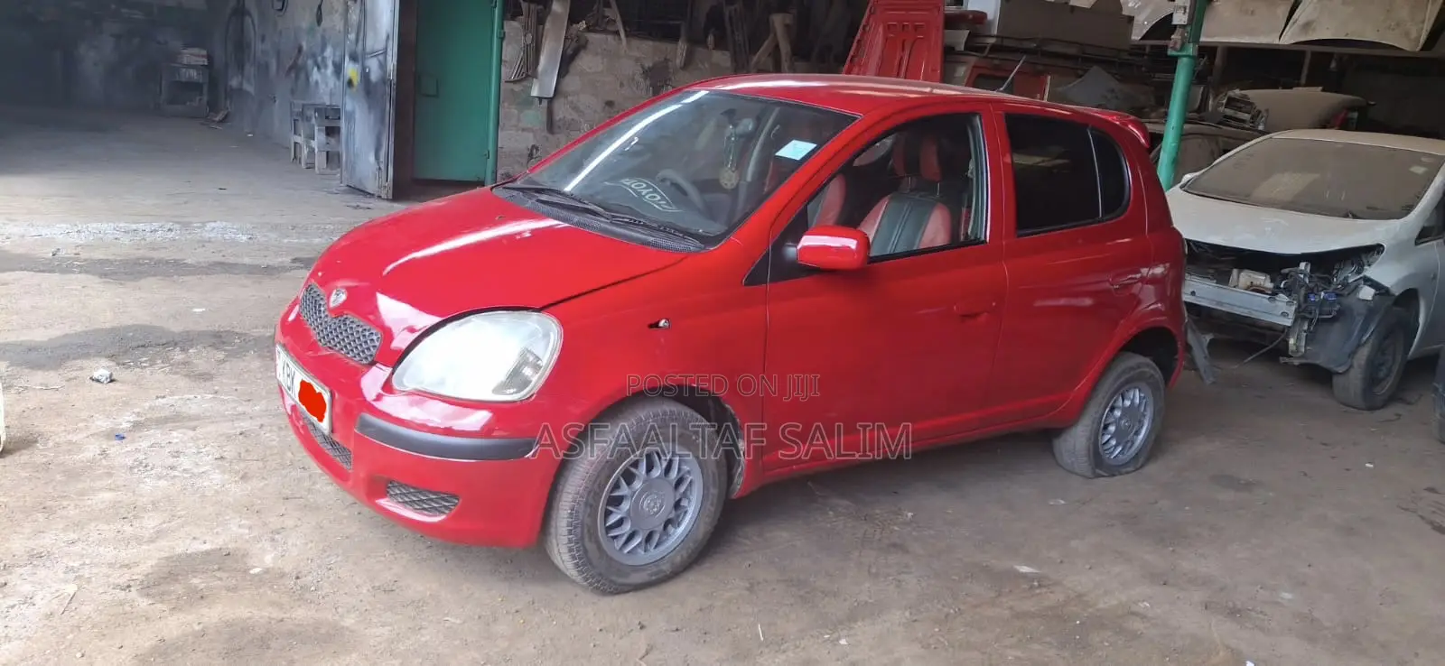 Toyota Vitz 2010 Red