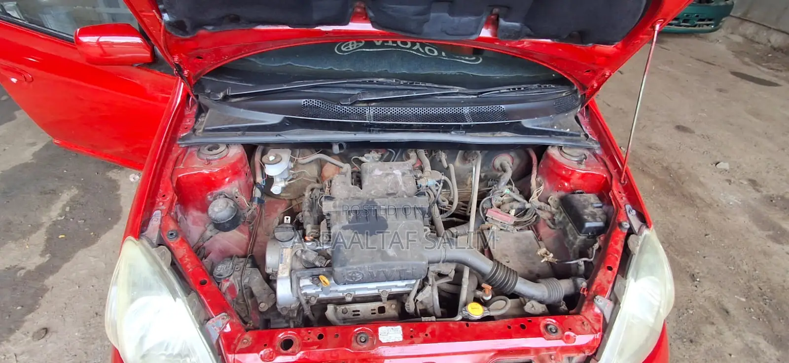 Toyota Vitz 2010 Red
