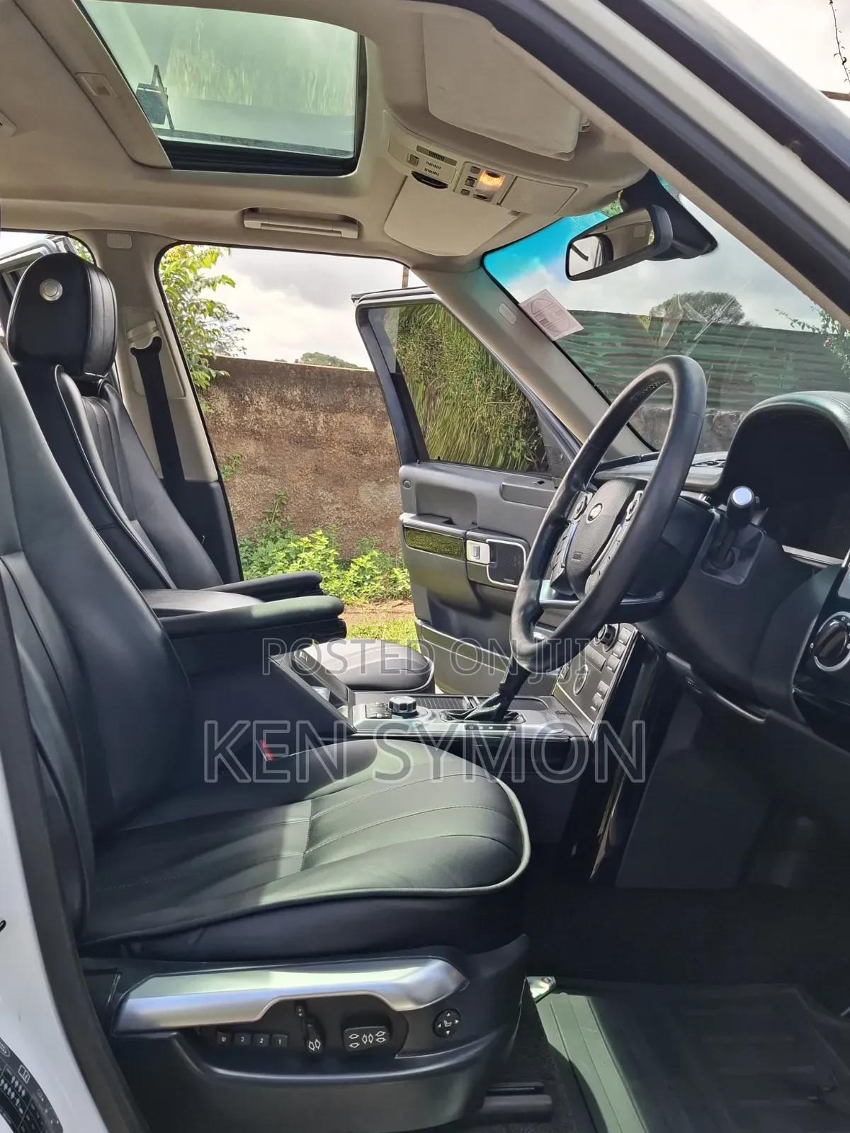 Land Rover Range Rover Vogue 2010 White