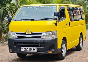 Toyota HiAce 2014 Yellow