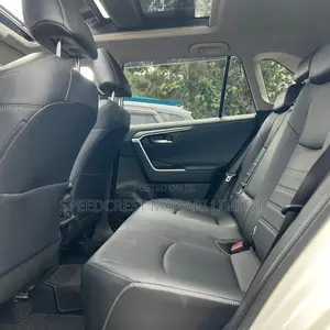 Toyota RAV4 2019 White