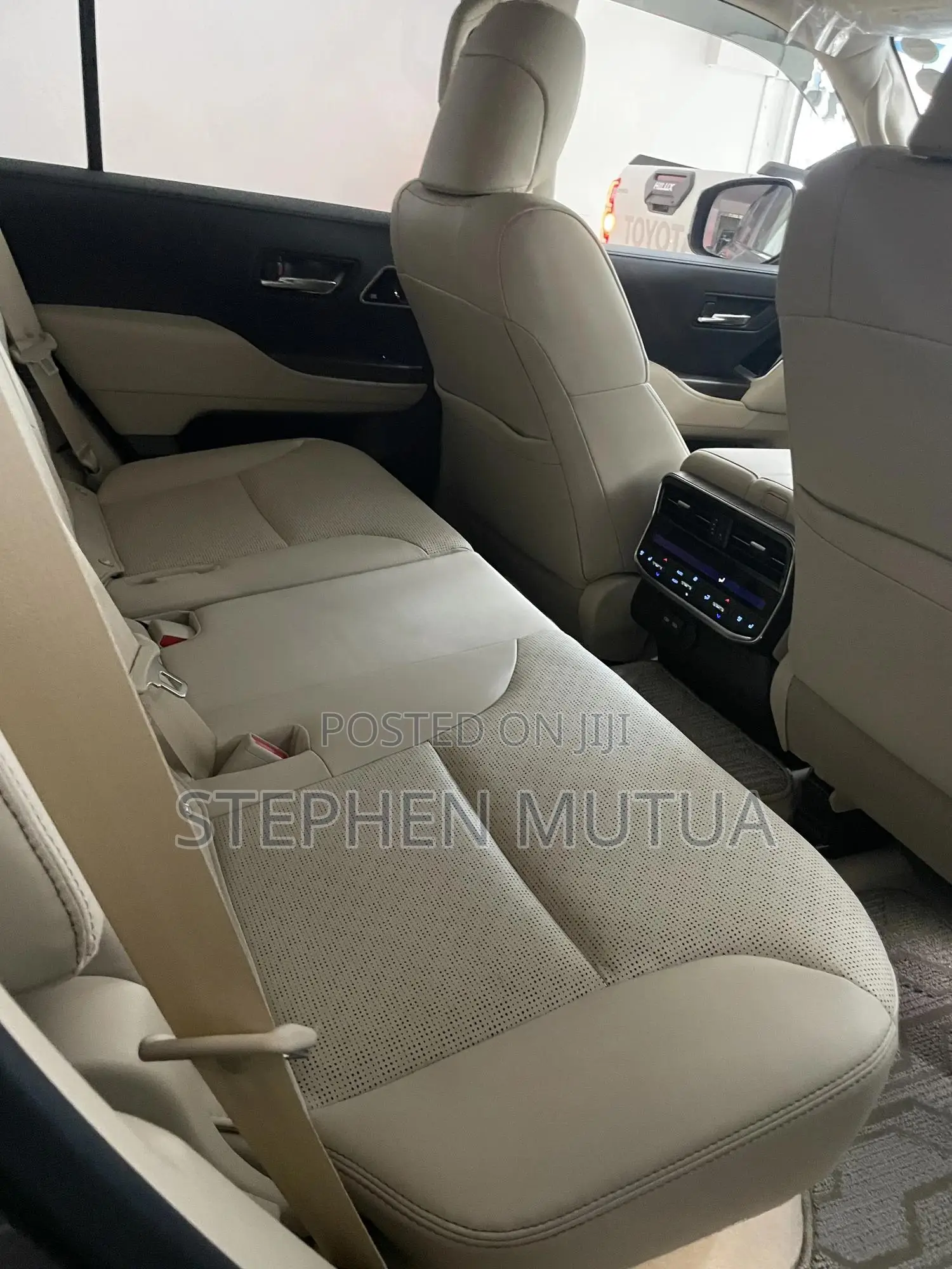 Toyota Land Cruiser LC300 2022 Gray