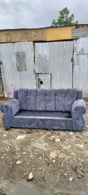 Grey Kangaroo Seat