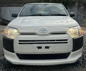 Toyota Probox 1.5 DX Comfort 2WD 2019 White