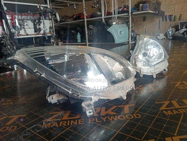 Headlight Mitsubishi Mirage - thumbnail 2