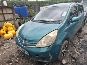 Nissan Note 2010 Blue