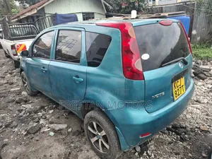Nissan Note 2010 Blue