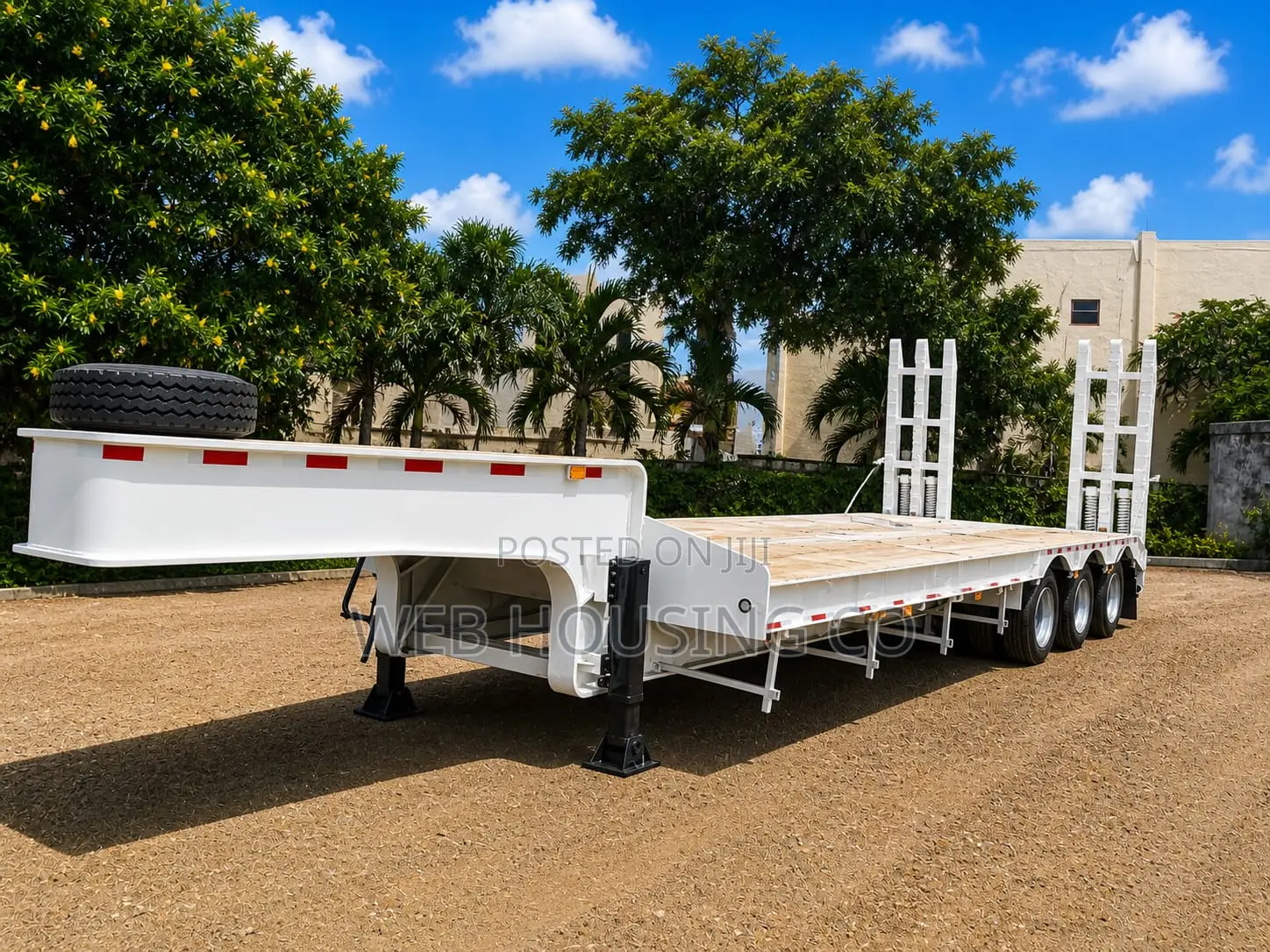 Lowbed Trailer Truck for Heavy Equipment Transport in Mombasa/Kilifi