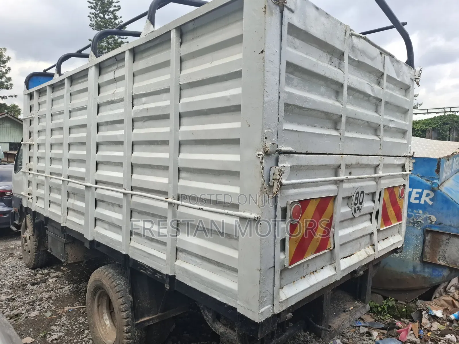 Mitsubishi Canter 2004 White