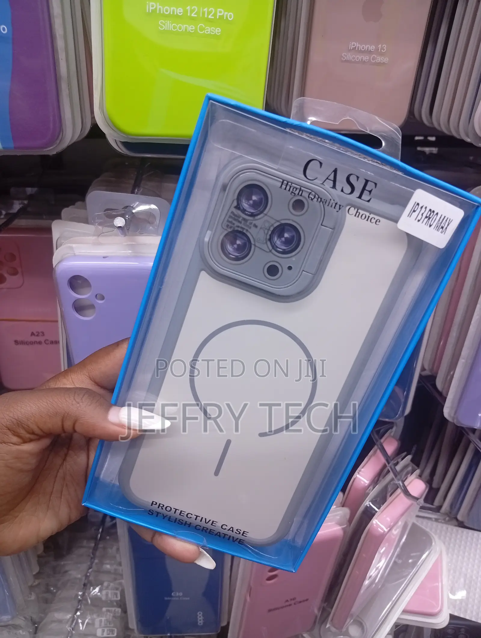 iPhone 13 Pro Max Circular Magnetic Array on the Back Case