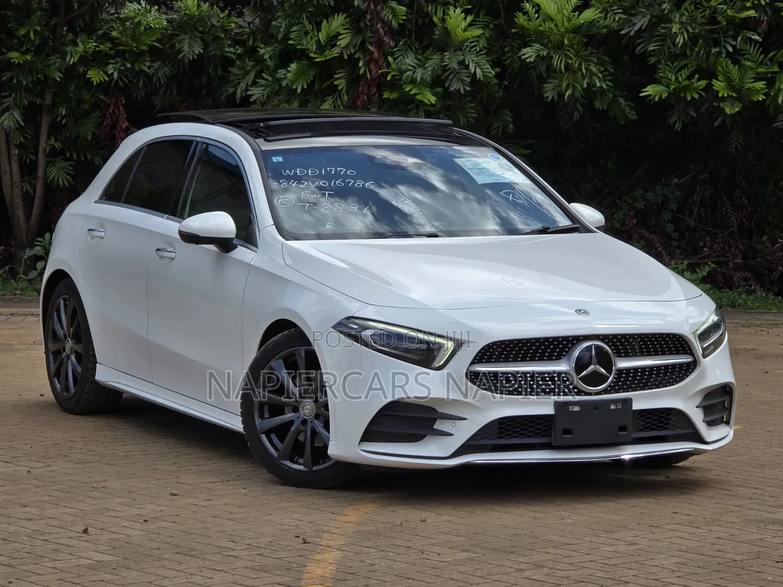 Mercedes-Benz GLA-Class 2019 White
