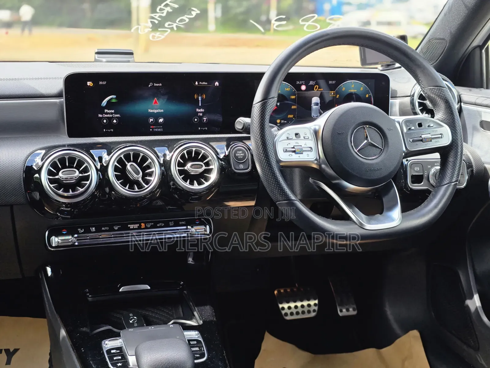 Mercedes-Benz GLA-Class 2019 White