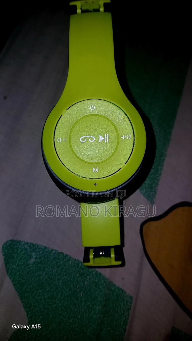 Bluetooth Headphones - thumbnail 4