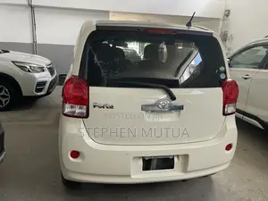 Toyota Porte 1.5 FWD 2019 White