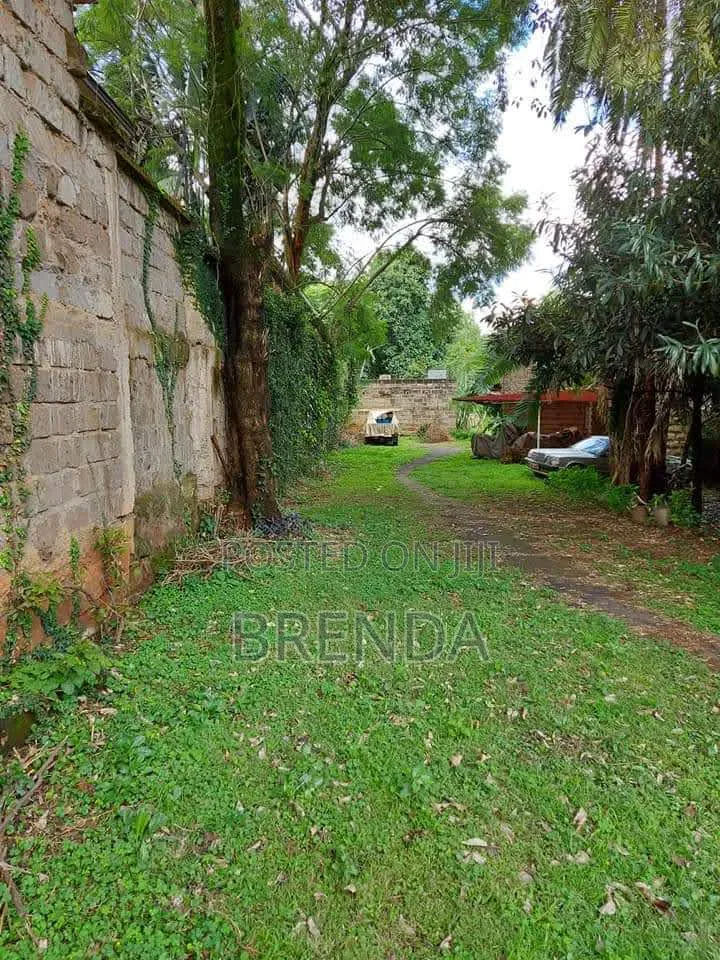 0.5 Acre for Land in Riverside